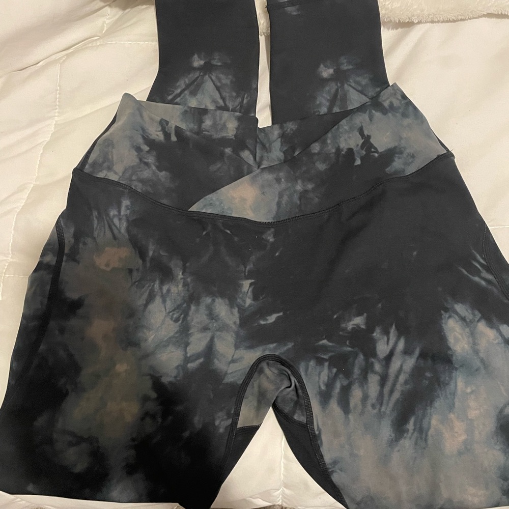 Alphalete surface power legging